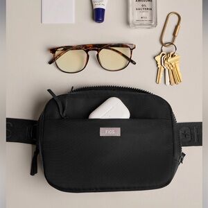 Figs belt bag black NWT